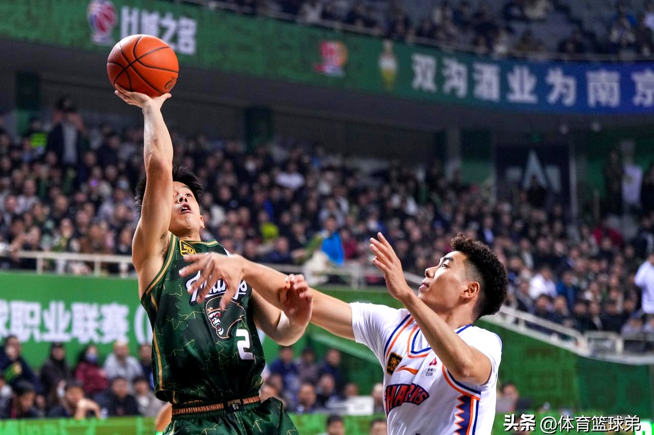 开元KY关键时刻NBA常规赛传出新动向,广东宏远刷新队史纪录,管理层表态:气氛紧张,高层口径保持一致的简单介绍