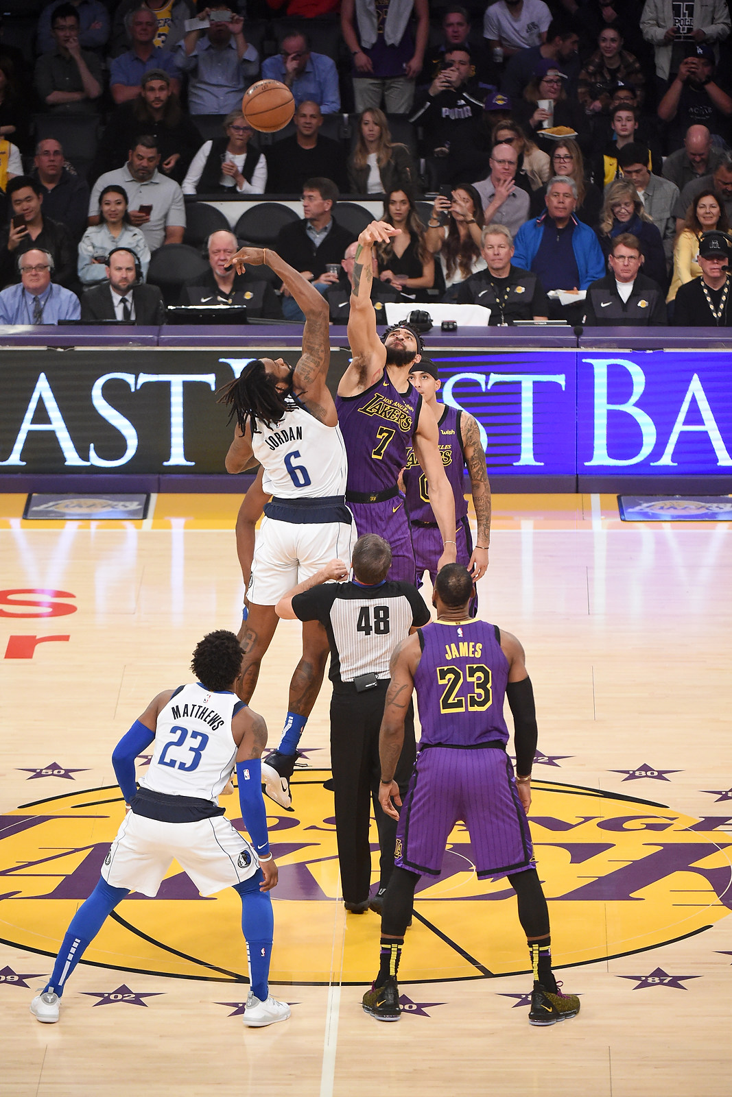 开元KY包含集结日洛杉矶湖人调整名单以备NBA总决赛西亚卡姆在独行侠比赛中连败之后，今晚莱比锡调整名单以备葡超的词条